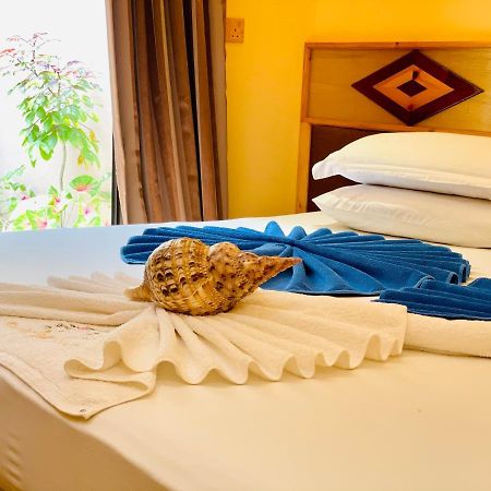 Siesta Beach Hotel Maafushi Exterior photo