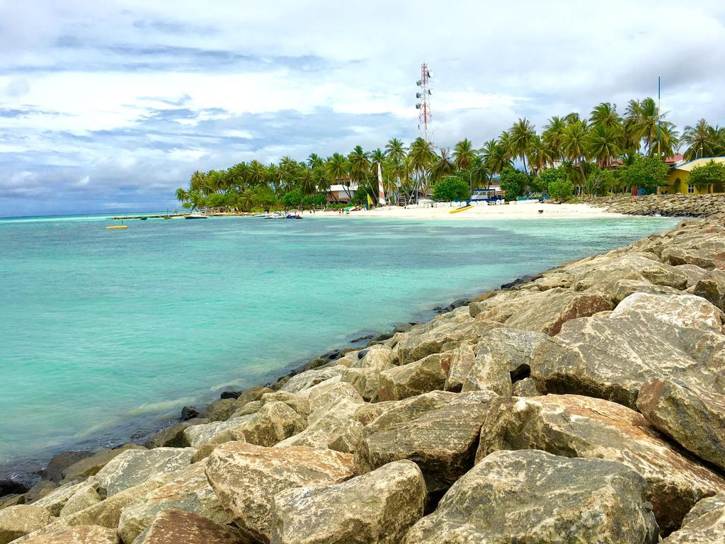 Siesta Beach Hotel Maafushi Exterior photo