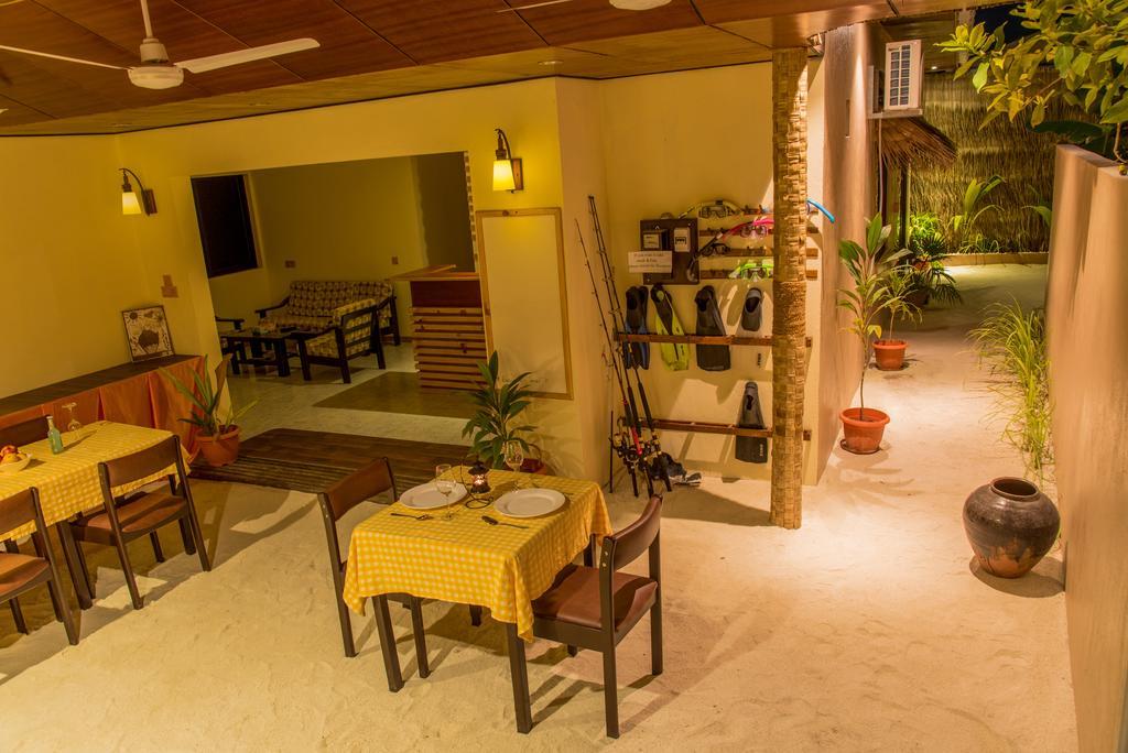 Siesta Beach Hotel Maafushi Exterior photo